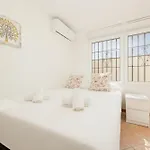 度假居 Beachfront With Private Terrace, Garden, Bbq, And Garage In 马尔韦利亚