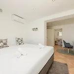度假居 Beachfront With Private Terrace, Garden, Bbq, And Garage In 马尔韦利亚