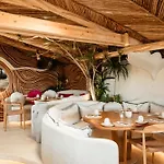 Beachfront With Private Terrace, Garden, Bbq, And Garage In * 马尔韦利亚