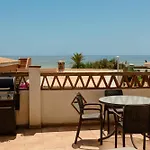 Beachfront With Private Terrace, Garden, Bbq, And Garage In 马尔韦利亚