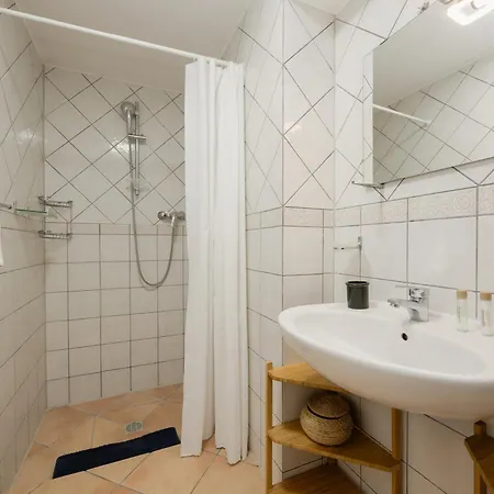 Dom wakacyjny Beachfront With Private Terrace, Garden, Bbq, And Garage In *