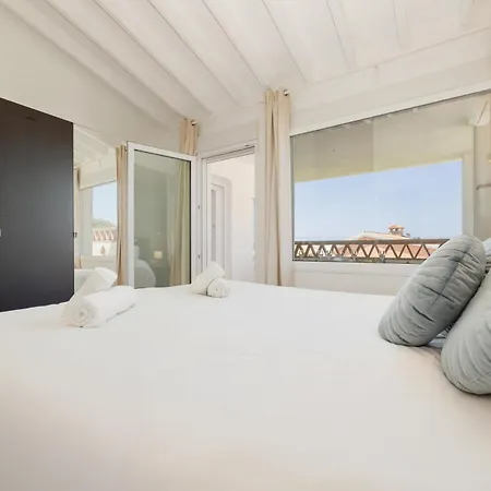 Dom wakacyjny Beachfront With Private Terrace, Garden, Bbq, And Garage In *