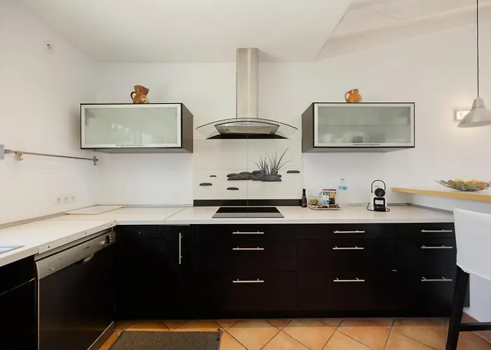 Beachfront With Private Terrace, Garden, Bbq, And Garage In * マルベーリャ